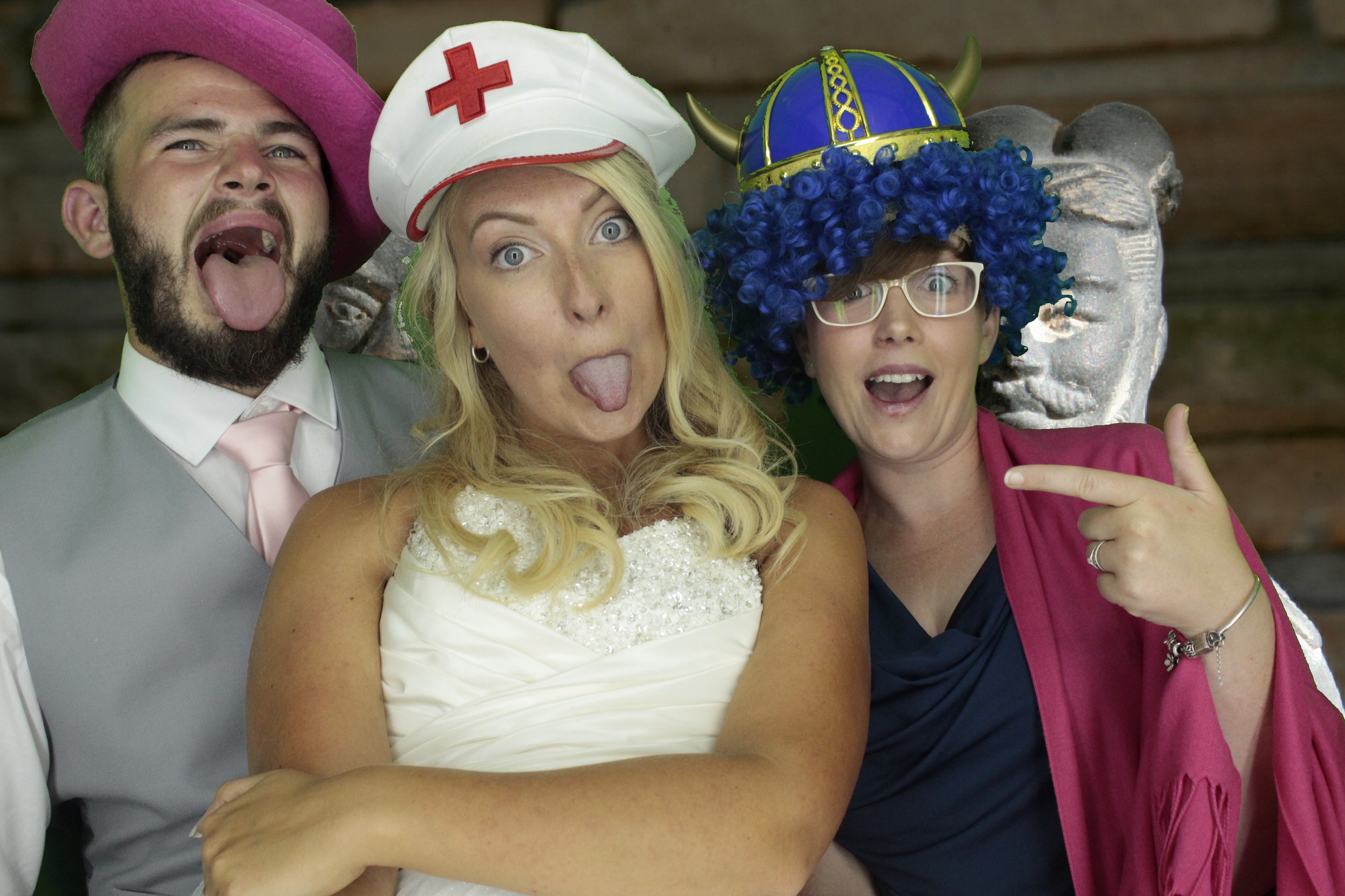 Nikki & Simon | View more photos from the event at gallery.myphotoboothexperience.co.uk/u/MyPhotoBoothExperienceLtd/Nikki-Simon